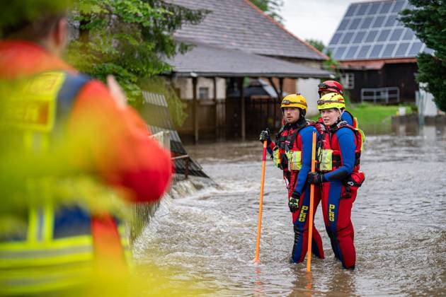 Neu Ulm GER, Flood situation in southern Germany, Flood, 01 06 2024 DLRG emergency services were involved in a rescue of 10 people and several dogs GER, Flood situation in southern Germany, Flood, 01 06 2024 Copyright: xEibner-Pressefoto DanielxREINELTx EP_DRT