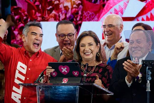 June 2, 2024, Mexico City, Mexico City, Mexico: The candidate of the Fuerza y Ã¢â‚¬¹Ã¢â‚¬¹Ã¢â‚¬¹Ã¢â‚¬¹CorazoÂ³n alliance, for the presidency of Mexico, Xochitl Galvez, expresses a pre-victory during the vote counting preliminaries..Thousands of people turned to the polls to elect the next president of Mexico to succeed the current president, Anfdres Manuel LoÂ³pez Obrador. .The 2023-2024 Electoral Process will be recognized as the largest that Mexico has had where for the first time it could be .a woman who manages to govern Mexico Mexico City Mexico - ZUMAn296 20240602_zip_n296_017 Copyright: xJorgexNunezx