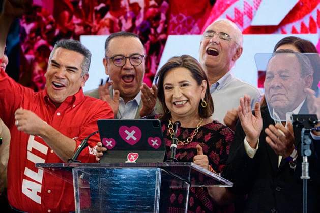 June 2, 2024, Mexico City, Mexico City, Mexico: The candidate of the Fuerza y Ã¢â‚¬¹Ã¢â‚¬¹Ã¢â‚¬¹Ã¢â‚¬¹CorazoÂ³n alliance, for the presidency of Mexico, Xochitl Galvez, expresses a pre-victory during the vote counting preliminaries..Thousands of people turned to the polls to elect the next president of Mexico to succeed the current president, Anfdres Manuel LoÂ³pez Obrador. .The 2023-2024 Electoral Process will be recognized as the largest that Mexico has had where for the first time it could be .a woman who manages to govern Mexico Mexico City Mexico - ZUMAn296 20240602_zip_n296_018 Copyright: xJorgexNunezx