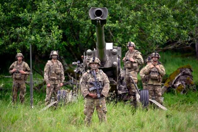 Artillery at the NATO Combined Resolve 2024 maneuver to mark 75 years of NATO at the Hohenfels military training area in the district of Neumarkt in the Upper Palatinate During the maneuver, around 4,000 soldiers from over ten nations train various complex combat situations and the interaction of the various NATO forces Themed Copyright: xDwixAnoraganingrumx