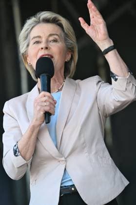 President of the European Commission Ursula von der Leyen visits ahead of the upcoming European elections, in Helsinki, Finland, on June 4, 2024. Helsinki Finland Copyright: xMikkoxStigx LKFTVX20240604142320BZTX