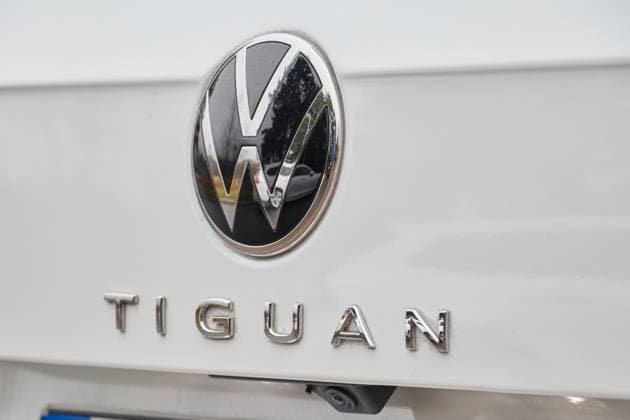VW Tiguan Allspace r 4Motion Logo VW Volkswagen Tiguan Allspace r 4Motion 180kW 245PS First registration 09 2021 Press vehicle all Information without Gewaehr