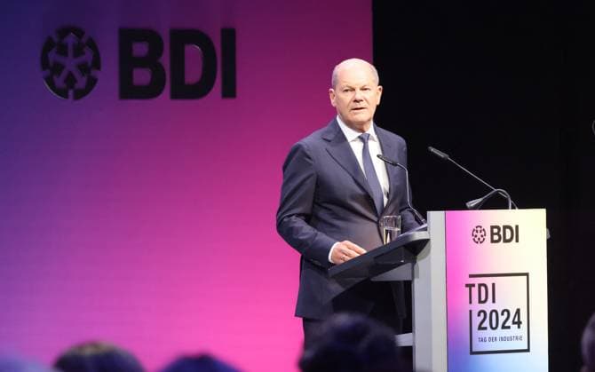 Day of Industry with Scholz 24 06 2024, Germany,Berlin, Gasometer, Day of German Industry, BDI President Siegfried Russwurm with Federal Chancellor Olaf Scholz, Berlin Berlin Germany