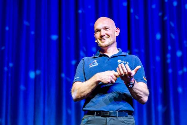 Dr Alexander Gerst gives inspiring lecture on space travel 24 06 24, Limburg Dr Alexander Gerst gives inspiring lecture on space travel Dr Alexander Gerst, also known as Astro Alex , gives a captivating lecture on stage The German astronaut shares his experiences and insights from space travel with an enthusiastic audience Limburg Hessen Germany