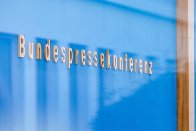New constitutional complaints against the Federal Climate Protection Act Germany, Berlin on 26 06 2024 The sign Federal Press Conference on the blue wall