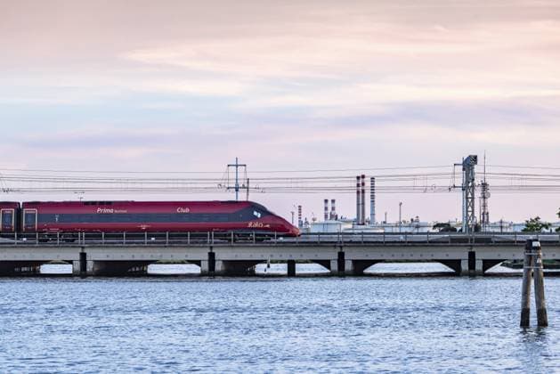 High Speed Train Operated by The Private Italian Railway Company Italo Ponte della Libertà, The Bridge Connecting Venice With The Mainland Venice, Venezia, Italy, Europe Copyright: imageBROKER ArnulfxHettrich iblhet10863680.jpg RECORD DATE NOT STATED