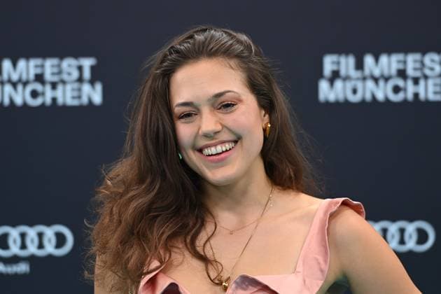 Katharina Scheuba actress, single picture, cropped single motif, portrait, portrait, portrait red carpet, red carpet, opening 41 Filmfest Munich on 29 06 2024 Gasteig HP8