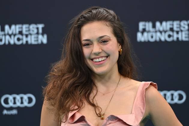 Katharina Scheuba actress, single picture, cropped single motif, portrait, portrait, portrait red carpet, red carpet, opening 41 Filmfest Munich on 29 06 2024 Gasteig HP8