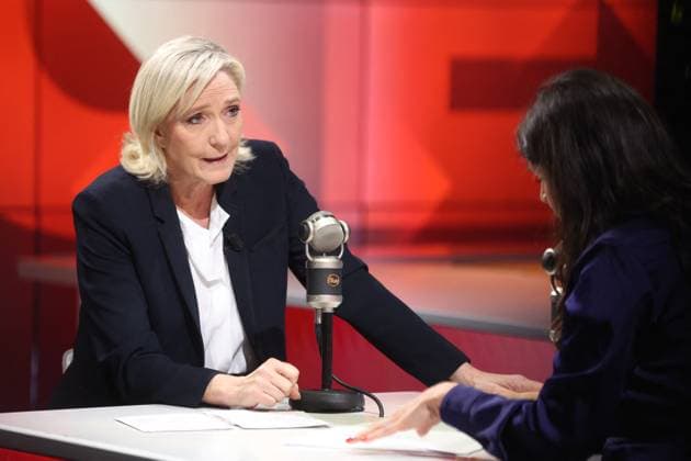 Marine Le Pen Appears On RMC BFMTV - Paris Marine Le Pen is interviewed by Apolline de Malherbe on RMC BFMTV in Paris, France on July 04, 2024. Photo by Jerome Domine ABACAPRESS.COM Paris France  Copyright: xDominexJerome ABACAx