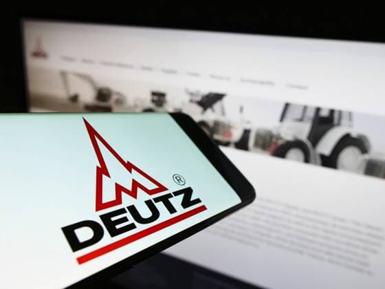 Stuttgart, Germany, 06 12 2022 Mobile Phone With Logo of German Engine Company Deutz AG ON Screen in Front of Business Website Focus ON Center of Phone display, Europe Copyright: imageBROKER TimonxSchneider ibliqx10689638.jpg