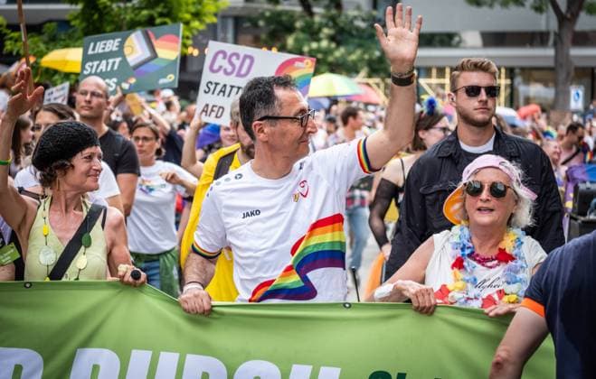 Christopher Street Day in Stgt 20240727 CSD parade in Stuttgart Cem Özdemir Federal Minister for Agriculture, The Greens