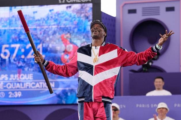 Paris 2024 - Snoop Dogg At Breaking Dance Snoop Dogg, performs the Coup de Baton ceremony prior to the Breaking Competition on day fourteen of the Olympic Games Paris 2024 at Place de la Concorde on August 9, 2024 in Paris, France. Photo by Nicolas Gouhier ABACAPRESS.COM Paris France  Copyright: xNicolasxGouhier ABACAx