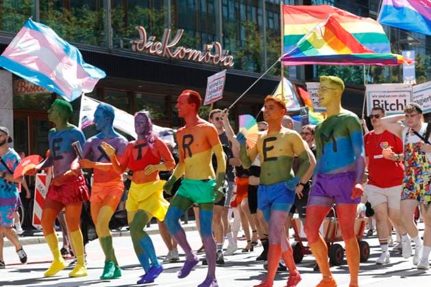 10 08 2024 Christopher Street Day CSD Frankfurt 2024 Demonstration Rally Motto of the LGBT community We are extremely loving from Untermainkai through the city center Multicolored and queer A sign for tolerance and equality Frankfurt Main Hessen Germany