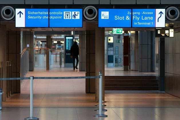 Hamburg, Germany, February 1, 2024 - Orphaned security checkpoint area at Hamburg Airport. Warning strike by security staff. February 2, 2024: Warning strike by ground staff. Strike organized by the trade union verd.di., Orphaned security checkpoint area at Hamburg Airport. Warning strike by security staff. February 2, 2024: Warning strike by ground staff. Strike organized by the trade union verd.di., Orphaned security checkpoint area at Hamburg Airport. Warning strike by security staff. February 2, 2024: Warning strike by ground staff. Strike organized by the trade union verd.di., 02.02.2024, Copyright: xfurtivox Panthermedia36627365.jpg