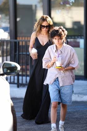 Jennifer Lopez donning a black sun dress seen with daughter Emme Muniz getting some frozen drinks while out in the city. Featuring: Jennifer Lopez, Emme Muniz Where: Los Angeles, California, United States When: 17 Aug 2024 Credit: BauerGriffin INSTARimages EDITORIAL USE ONLY. NOT FOR USE BY NEWSPAPERS BASED IN THE UK. Copyright: xBellocqimagesx instar54034380