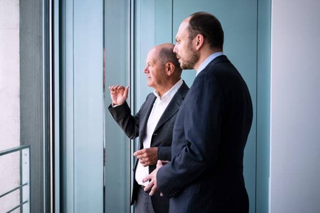 Berlin, Germany, 03 09 2024 Federal Chancellery Federal Chancellor Olaf Scholz SPD in conversation with Vladimir Vladimirovich Kara Mursa, Russian-British politician and journalist Copyright: xSteins,xSandra BPA dtsxNachrichtenagenturx dts_45098