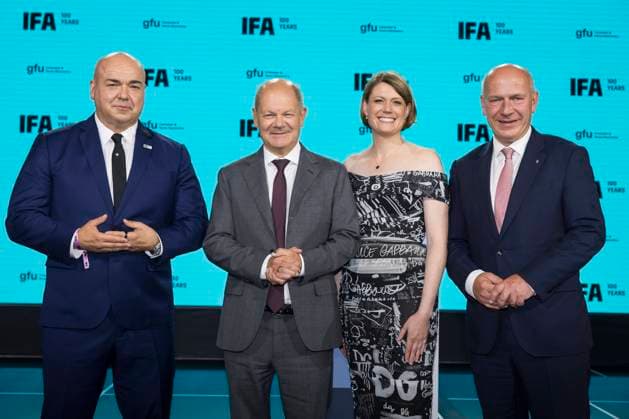 100 years of IFA, opening gala in the CityCube, Berlin, 05 09 2024 Leif Erik Lindner Managing Director of IFA Management GmbH , Olaf Scholz, Chancellor of the Federal Republic of Germany, SPD , Sara Warneke Managing Director of gfu Consumer Home Electronics GmbH and Kai Wegner, Governing Mayor of Berlin CDU at the opening gala f Copyright: xBenxKriemannx