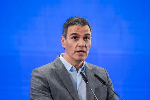 Spanish Prime Minister Pedro Sánchez in Madrid, Spain - 12 Sep 2024 Spanish Prime Minister, Pedro Sanchez presented the new campaign titled Public transport, do you get it? aimed at promoting the use of public transport. The event was also attended by the Minister of Transport and Sustainable Mobility, Oscar Puente. This initiative is part of the government s efforts to encourage more sustainable mobility, reducing the use of private vehicles, thereby lowering emissions and easing traffic congestion in major cities. Madrid Spain Copyright: xGuillermoxGutierrezxCarrascalx xSOPAxImagesx 2024_09_12_PS_Transporte_10