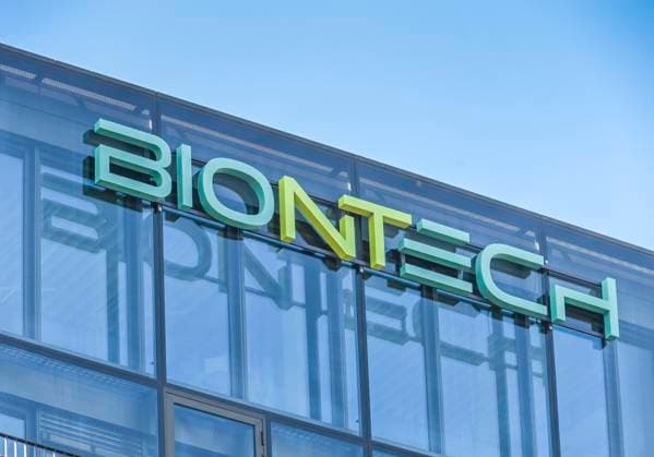 Biontech, VoltAir office and commercial building complex, Alexanderstrasse, Mitte, Berlin, Germany