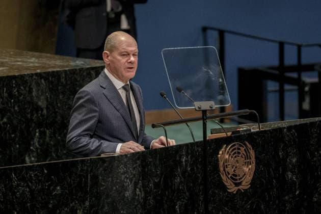 Bilder des Jahres 2024, News 09 September News Themen der Woche KW38 News Bilder des Tages September 22, 2024, New York, New York, USA: OLAF SCHOLZ , Chancellor, Federal Republic of Germany speaks during The first official day of - Summit of the Future in regards to the - A Pact for the Future, a document that was introduced by Germany and Namibia and agreed in advance by consensus through intergovernmental negotiations. .Although Russia attempted to obstruct the vote, stating lack of clear negotiations, it was passed with 143 in favor and 7 against with 15 abstentions which consider further consideration into Russiaâ€⠢s proposal. New York USA - ZUMAo116 20240922_znp_o116_099 Copyright: xBiancaxOterox