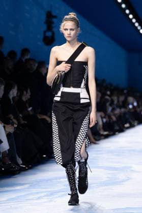 PFW - Dior Runway A model walks the runway during the Christian Dior Womenswear Spring-Summer 2025 show as part of Paris Fashion Week on September 24, 2024 in Paris, France. Photo by Laurent Zabulon ABACAPRESS.COM Paris France Copyright: xZabulonxLaurent ABACAx