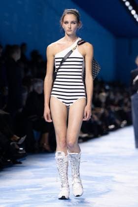 PFW - Dior Runway A model walks the runway during the Christian Dior Womenswear Spring-Summer 2025 show as part of Paris Fashion Week on September 24, 2024 in Paris, France. Photo by Laurent Zabulon ABACAPRESS.COM Paris France Copyright: xZabulonxLaurent ABACAx