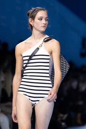 PFW - Dior Runway A model walks the runway during the Christian Dior Womenswear Spring-Summer 2025 show as part of Paris Fashion Week on September 24, 2024 in Paris, France. Photo by Laurent Zabulon ABACAPRESS.COM Paris France Copyright: xZabulonxLaurent ABACAx