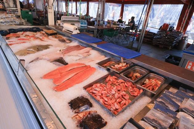 Norway, Impressions of a cruise, cruise ship, TUI, mein Schiff 3, vacation in Norway, city view of Bergen, salmon at the fish market,