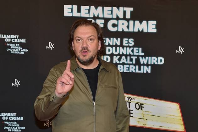 Charly Hübner DOKU with ELEMENT OF CRIME Charly Huebner arrives for the premiere The new documentary by Charly Hübner with the band ELEMENT OF CRIME in WENN ES DUNKEL UND KALT WIRD IN BERLIN on 25 09 2024 Photopress Mueller