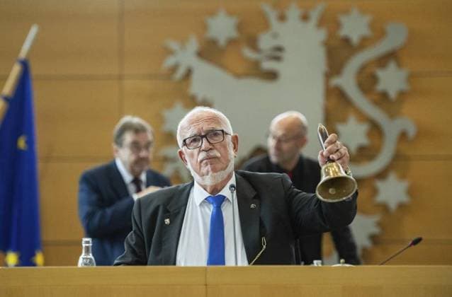 8 THURINGIAN STATE PARLIAMENT 1 PLENARY SESSION CONSTITUTIONAL SESSION FOR EDITORIAL PURPOSES ONLY p 26 09 2024 Erfurt Thuringian State Parliament 8 Election Period 1 Plenary Session Constituent Session Photo Jürgen Treutler AfD , President of the Thuringian State Parliament Germany Thuringia Erfurt Copyright SaschaxFromm Copyright: SaschaxFromm doc7xcmtyz3kwistxkyp4z ,EDITORIAL USE ONLY Copyright: SaschaxFromm