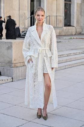 PFW Elie Saab Outside Arrivals Leonie Hanne arriving at the Elie Saab show during Paris Fashion Week in Paris, France on September 28, 2024. Photo by Julien Reynaud APS-Medias ABACAPRESS.COM Paris France  Copyright: xReynaudxJulien APS-Medias ABACAx