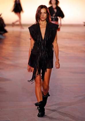 PFW - Isabel Marant Runway A model walks the runway during the Isabel Marant show during Paris Fashion Week Womenswear Spring-Summer 2025 on September 29, 2024 in Paris, France Photo by Alain-Gil GonzalezABACAPRESS.COM Paris France  Copyright: xGonzalezxAlain-Gil ABACAx