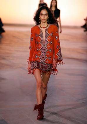 PFW - Isabel Marant Runway A model walks the runway during the Isabel Marant show during Paris Fashion Week Womenswear Spring-Summer 2025 on September 29, 2024 in Paris, France Photo by Alain-Gil GonzalezABACAPRESS.COM Paris France  Copyright: xGonzalezxAlain-Gil ABACAx