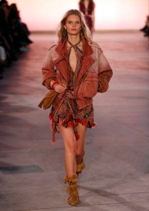 PFW - Isabel Marant Runway A model walks the runway during the Isabel Marant show during Paris Fashion Week Womenswear Spring-Summer 2025 on September 29, 2024 in Paris, France Photo by Alain-Gil GonzalezABACAPRESS.COM Paris France  Copyright: xGonzalezxAlain-Gil ABACAx