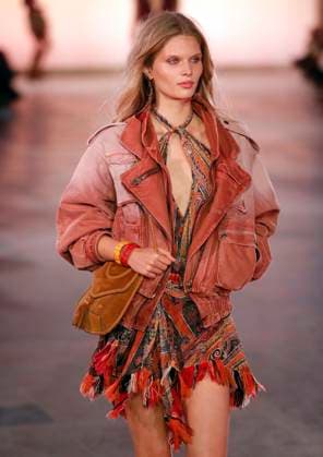 PFW - Isabel Marant Runway A model walks the runway during the Isabel Marant show during Paris Fashion Week Womenswear Spring-Summer 2025 on September 29, 2024 in Paris, France Photo by Alain-Gil GonzalezABACAPRESS.COM Paris France  Copyright: xGonzalezxAlain-Gil ABACAx