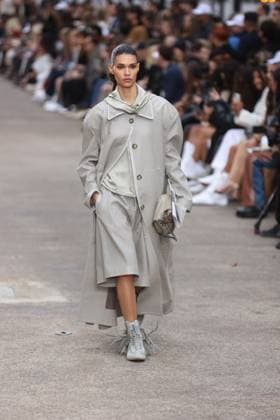 PFW - Stella McCartney Runway A model walks the runway during the Stella McCartney show during Paris Fashion Week Womenswear Spring-Summer 2025 on September 30, 2024 in Paris, France Photo by Jerome Dominé ABACAPRESS.COM  Copyright: xDominexJerome ABACAx