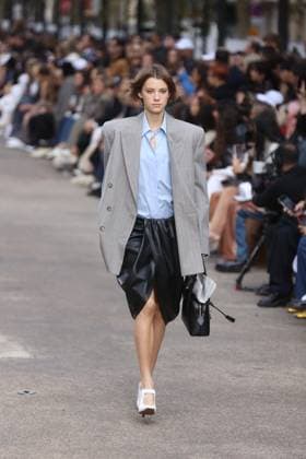 PFW - Stella McCartney Runway A model walks the runway during the Stella McCartney show during Paris Fashion Week Womenswear Spring-Summer 2025 on September 30, 2024 in Paris, France Photo by Jerome Dominé ABACAPRESS.COM  Copyright: xDominexJerome ABACAx
