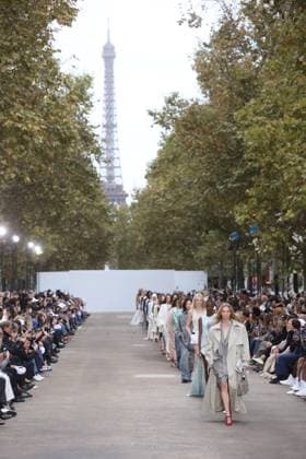 PFW - Stella McCartney Runway A model walks the runway during the Stella McCartney show during Paris Fashion Week Womenswear Spring-Summer 2025 on September 30, 2024 in Paris, France Photo by Jerome Dominé ABACAPRESS.COM  Copyright: xDominexJerome ABACAx