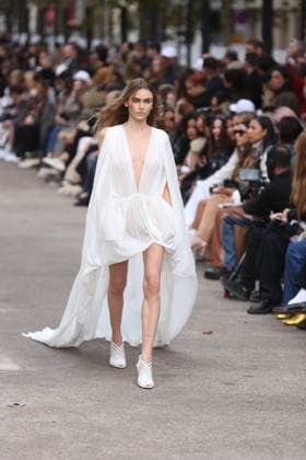 PFW - Stella McCartney Runway A model walks the runway during the Stella McCartney show during Paris Fashion Week Womenswear Spring-Summer 2025 on September 30, 2024 in Paris, France Photo by Jerome Dominé ABACAPRESS.COM  Copyright: xDominexJerome ABACAx
