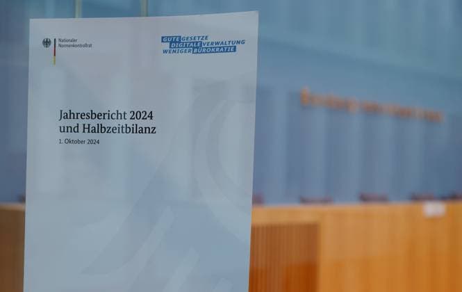 Germany, Berlin, Federal Press Conference, Topic Annual Report of the National Regulatory Control Council on Bureaucracy Reduction