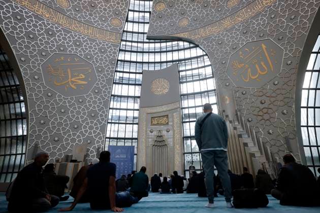 Interior view of the DITIB central mosque in Ehrenfeld on Open Mosque Day Since 2022, a muezzin has been allowed to call people to prayer by loudspeaker on Fridays at Colognes central mosque Themed image, symbolic image Cologne, 03 10 2024 NRW Germany Copyright: xChristophxHardtx