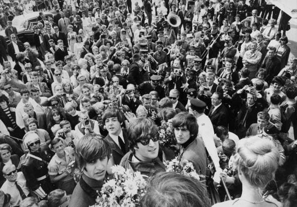 STOCKHOLM 1964 07 28 Orig caption This is how crowded it was when The Beatles came to town the stage is Arlanda, where press, radio, musicians and fans gathered in large crowds STOCKHOLM SWEDEN sp sw x5600x  Copyright: xLARS-AKExTHURESSONx xSVTx BEATLES IN STOCKHOLM
