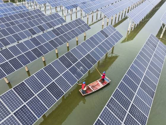 A Fishery-solar Hybrid Base in Suqian A worker checks photovoltaic equipment at a fishery-solar hybrid base in Suqian, China, on October 10, 2024. Suqian China  Copyright: xCFOTOx originalFilename: cfoto-afishery241010_nptrR.jpg