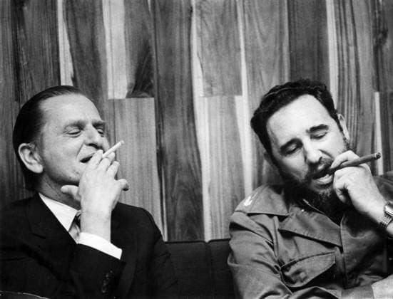 Swedish Prime Minister Olof Palme smokes a cigarette with Cuban leader Fidel Castro who smokes a cigar, during Palme s visit to Cuba, June 01, 1976 CUBA ttexport x2512x  Copyright: xLarsxAström Aftonbladet TTx OLOF PALME, FIDEL CASTRO