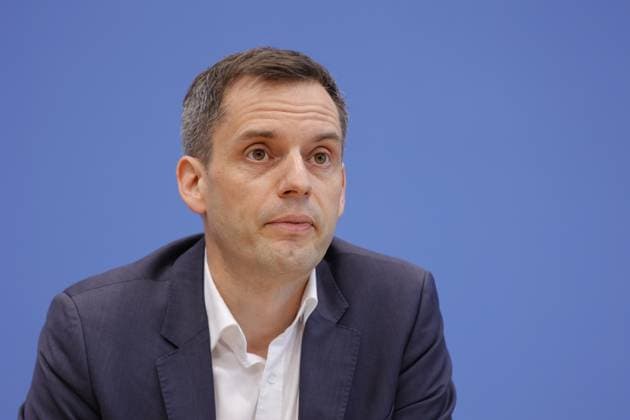 Germany, Berlin, Federal Press Conference, Topic Study Climate Neutral Germany 2045