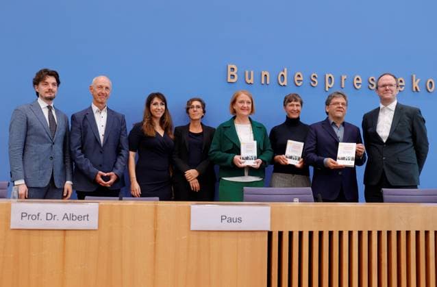 Germany, Berlin, Federal Press Conference, Topic 19 Shell Youth Study 2024