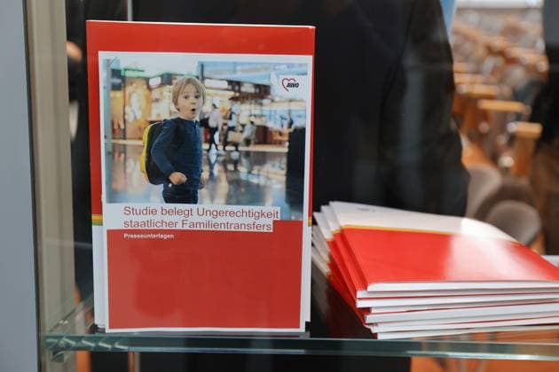Germany, Berlin, Federal Press Conference, Topic 19 Shell Youth Study 2024