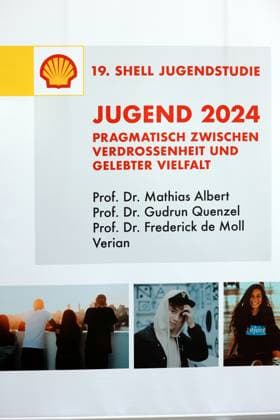 Germany, Berlin, Federal Press Conference, Topic 19 Shell Youth Study 2024