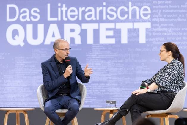 Book Fair Frankfurt 2024 The Israeli historian and bestselling author Yuval Noah Harari presents his book Nexus in conversation with Thea Dorn on the literary stage of ARD, ZDF and 3sat as part of the Literary Quartet Book Fair Frankfurt 2024 , Frankfurt am Main Hesse Germany Exhibition Grounds