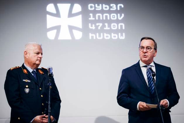 Boris Pistorius SPD , Federal Minister of Defense, taken during a visit to the Cyber Innovation Hub of the Bundeswehr CIHBw in Berlin, 28 10 2024 Berlin Germany Copyright: xFelixxZahnx
